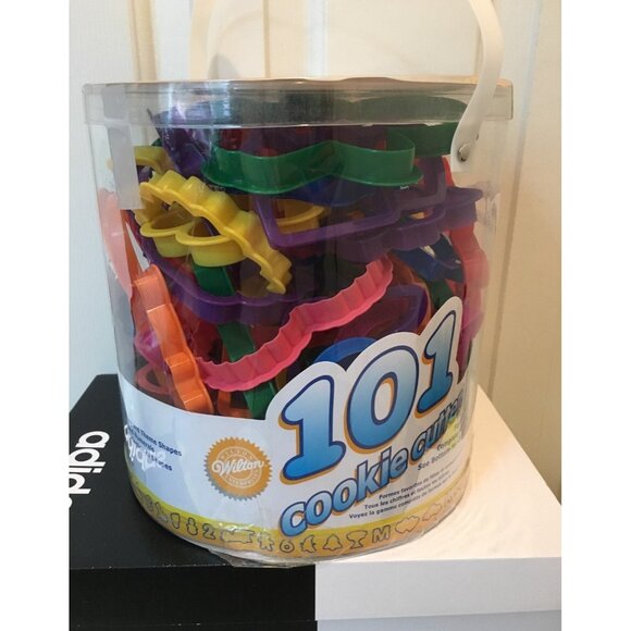 New Bucket of 98 Cookie Cutters Holiday Theme Shapes - Picture 2 of 8